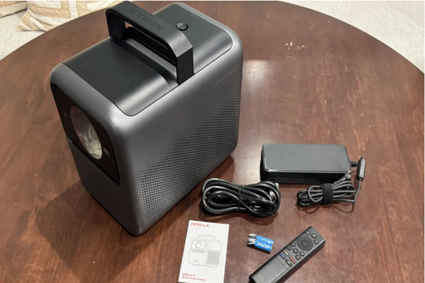 Đánh giá Soundcore Nebula X1: Rạp chiếu phim di động cho khu phố